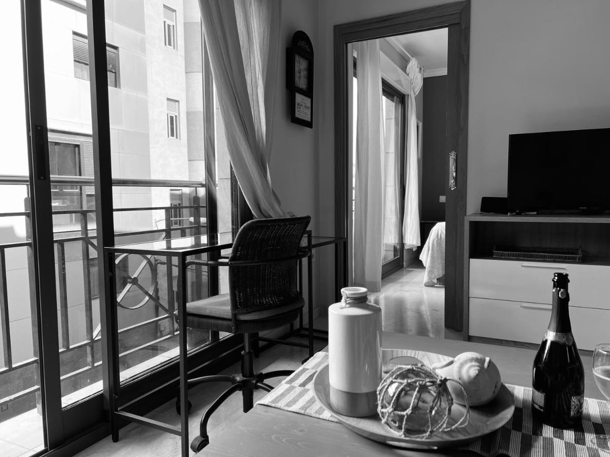 Upscale***Las Canteras Beach***Balcony Apartamento Las Palmas de Gran Canárias Exterior foto